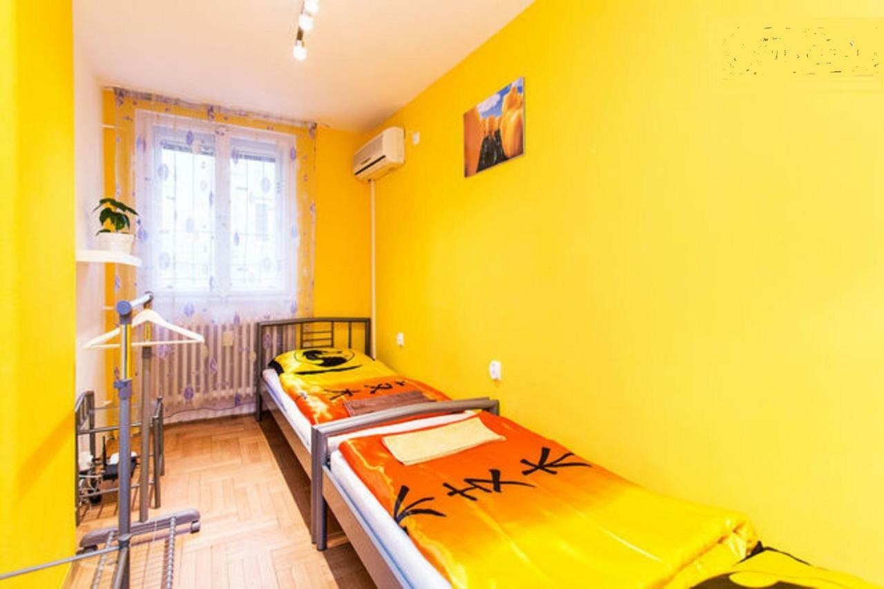 Centralcomfortbdpst Apartment Budapest Bagian luar foto